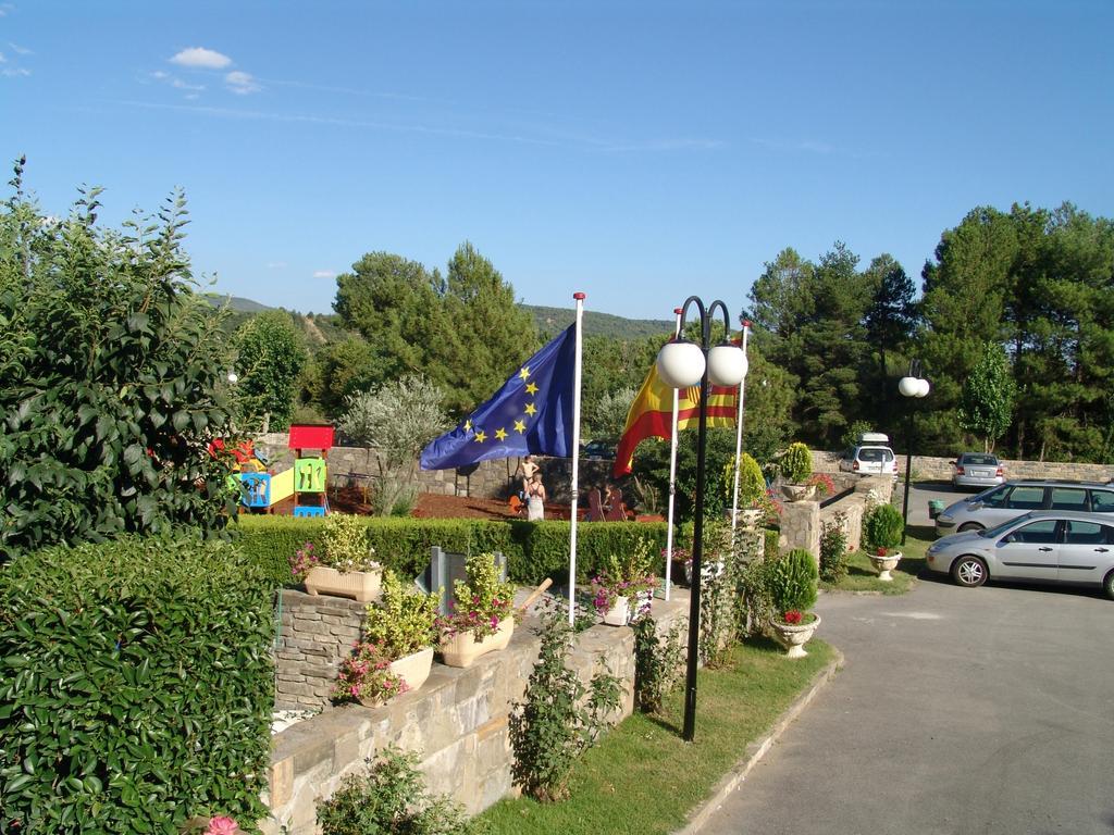Bungalows Pena Montanesa Аинса-Собрарбе Экстерьер фото